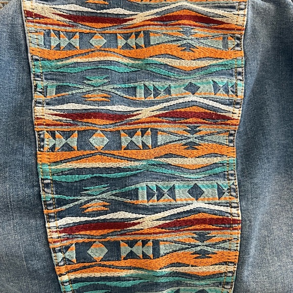 LuLaRoe XS Cropped Denim Jacket Aztec Woven Back Boho Western Festival - Picture 5 of 6